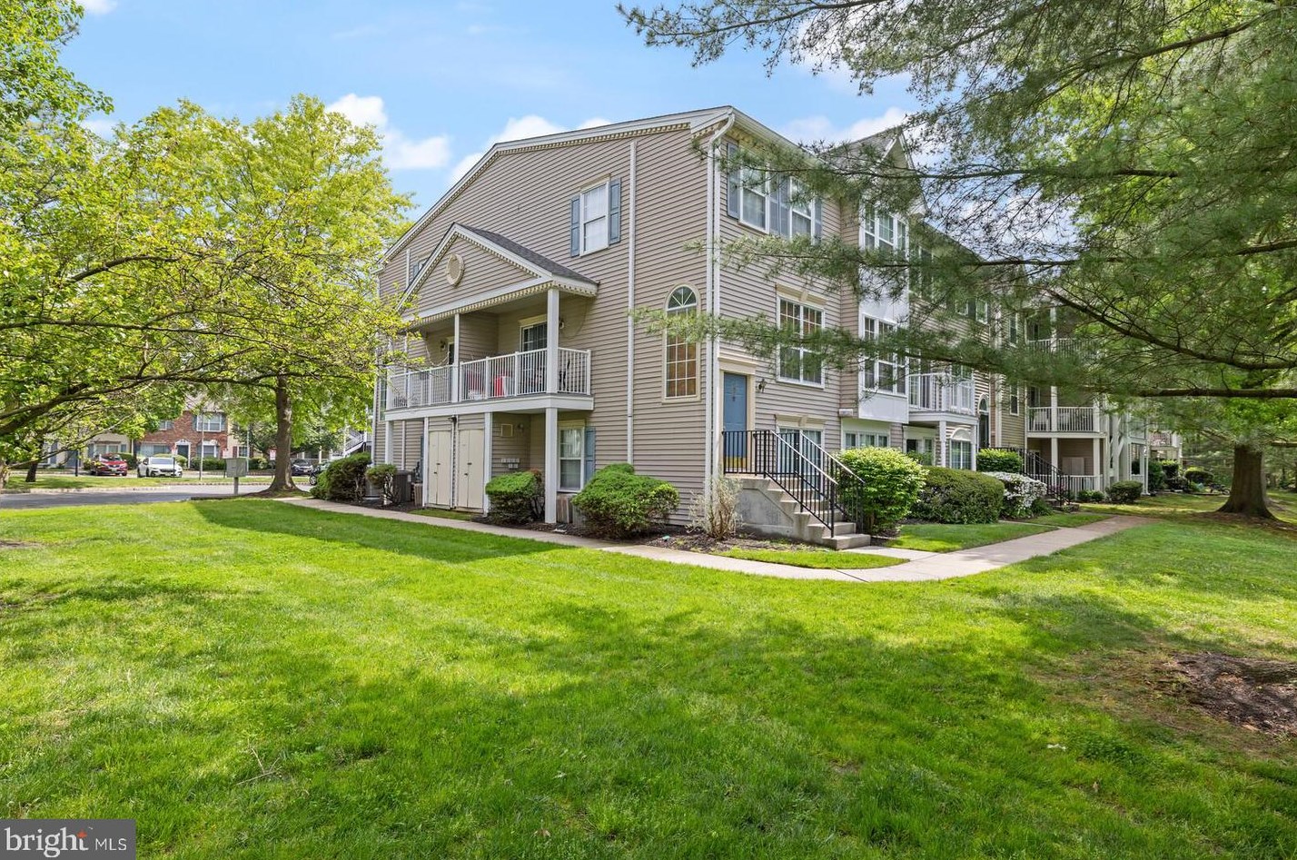 61 Lehavre Ct, Trenton NJ  08619-4724 exterior