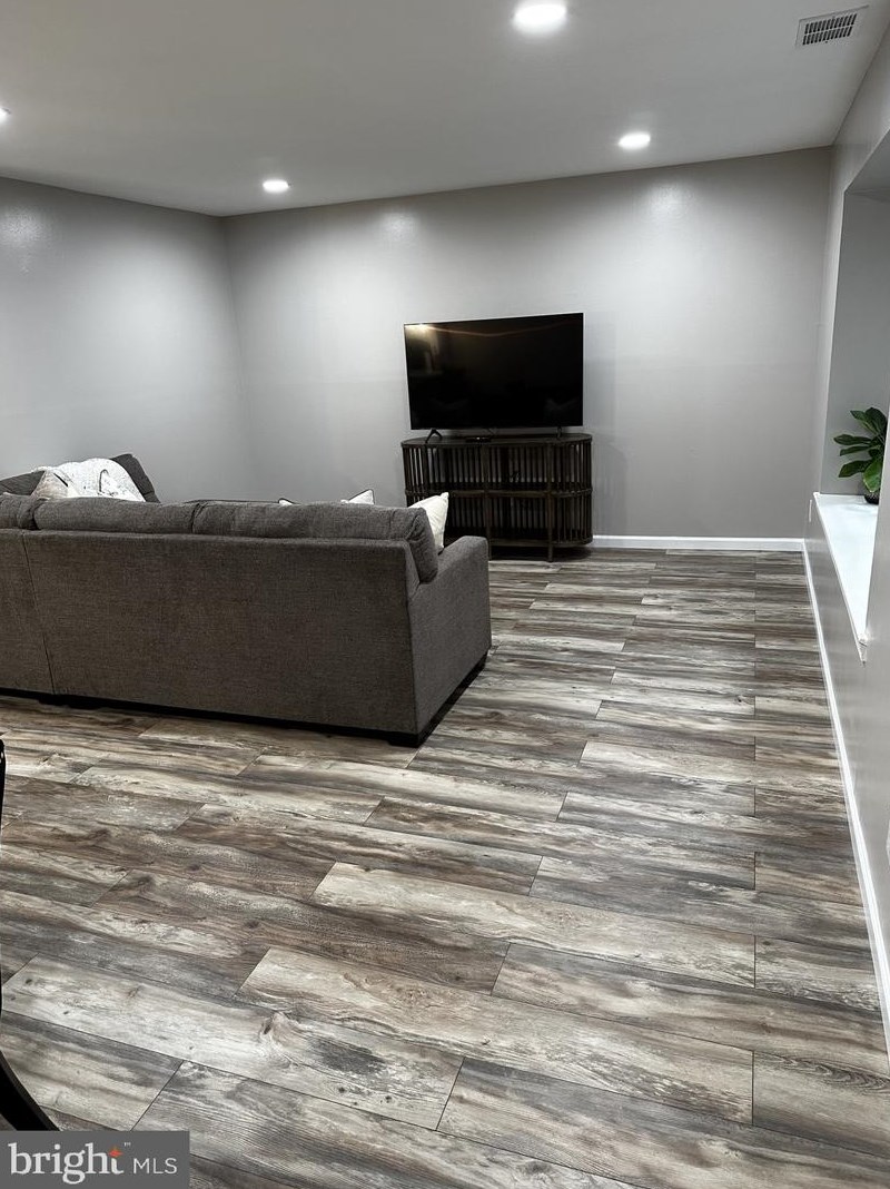 165 Wyndham Pl, Trenton NJ 08691-3133 exterior