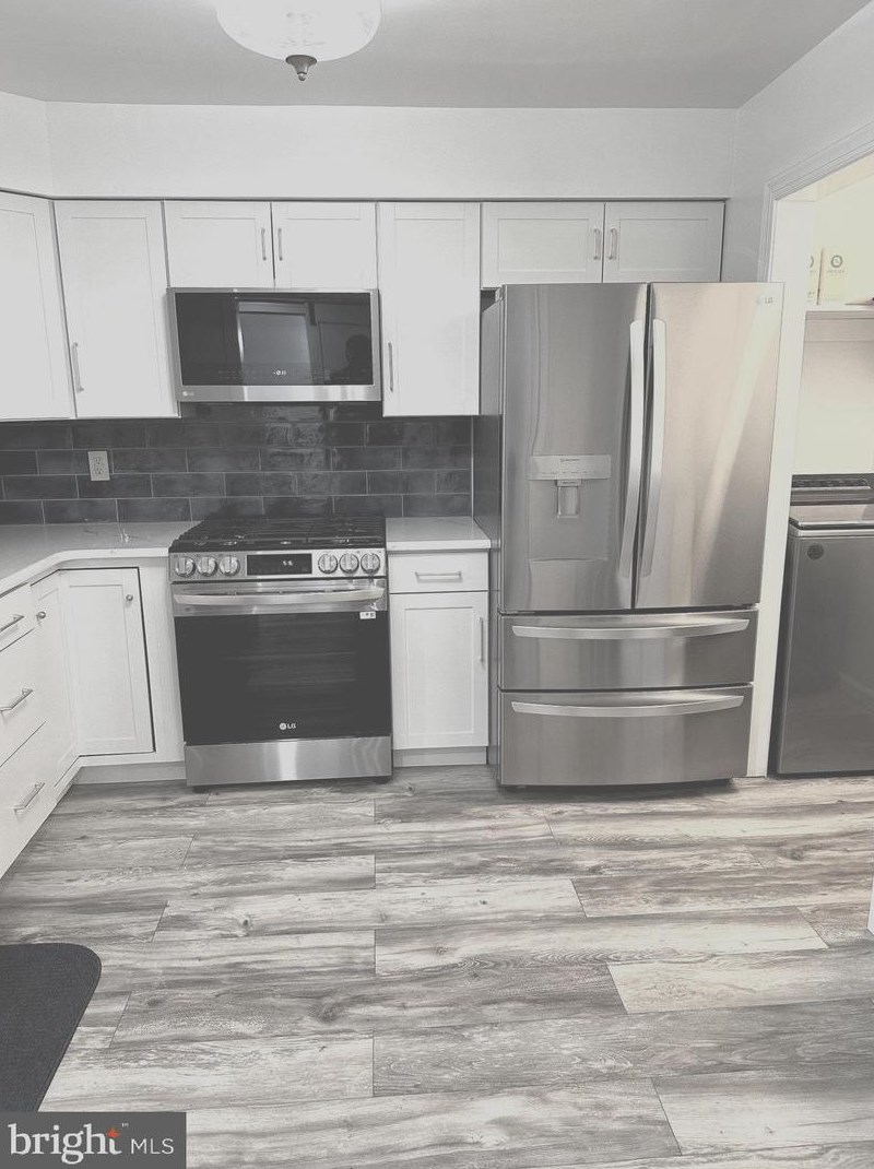 165 Wyndham Pl, Trenton NJ 08691-3133 exterior