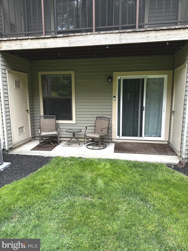 165 Wyndham Pl, Trenton NJ 08691-3133 exterior