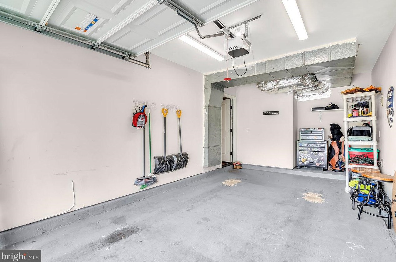 48 Misty Morn Ln, Trenton NJ 08638-1826 exterior