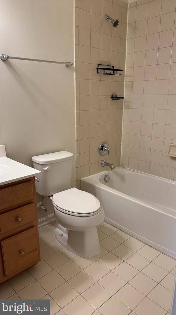 24 Sundance Dr, Trenton NJ 08619-3968 exterior