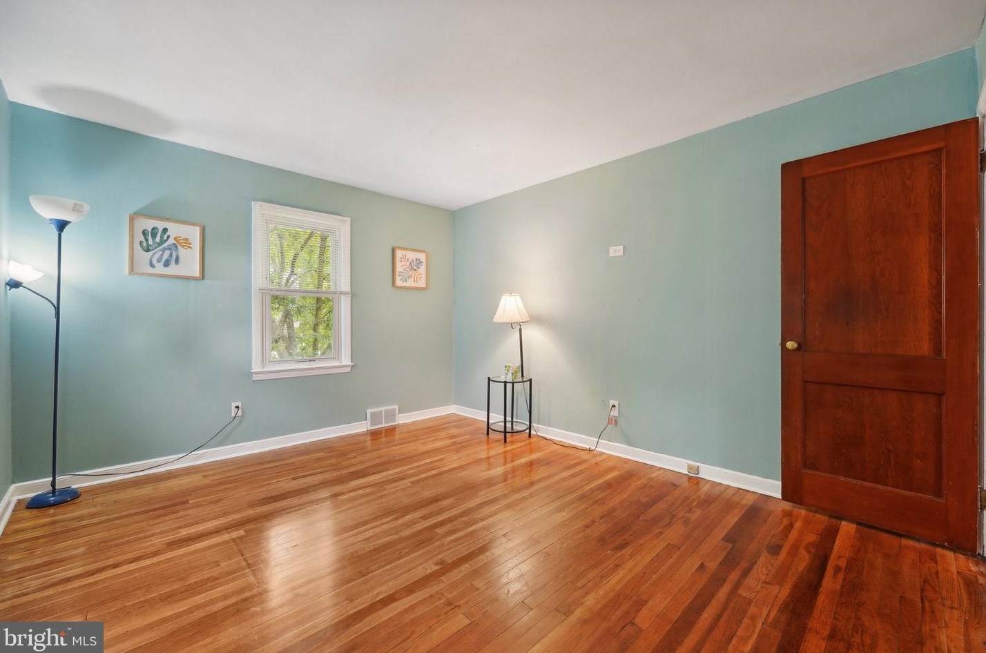 9 Hawthorne Ave, Trenton NJ  08638-2823 exterior