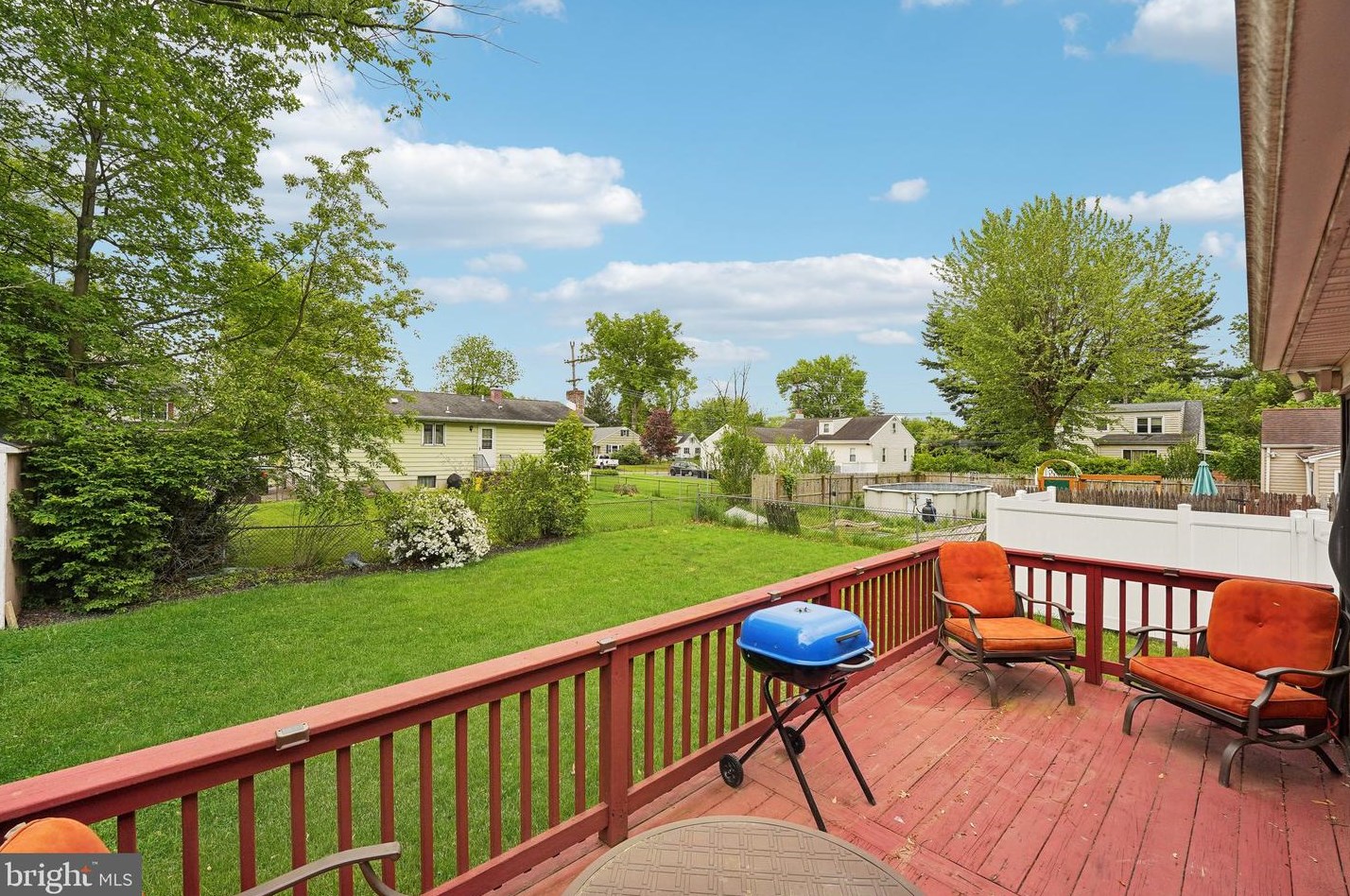 9 Hawthorne Ave, Trenton NJ  08638-2823 exterior