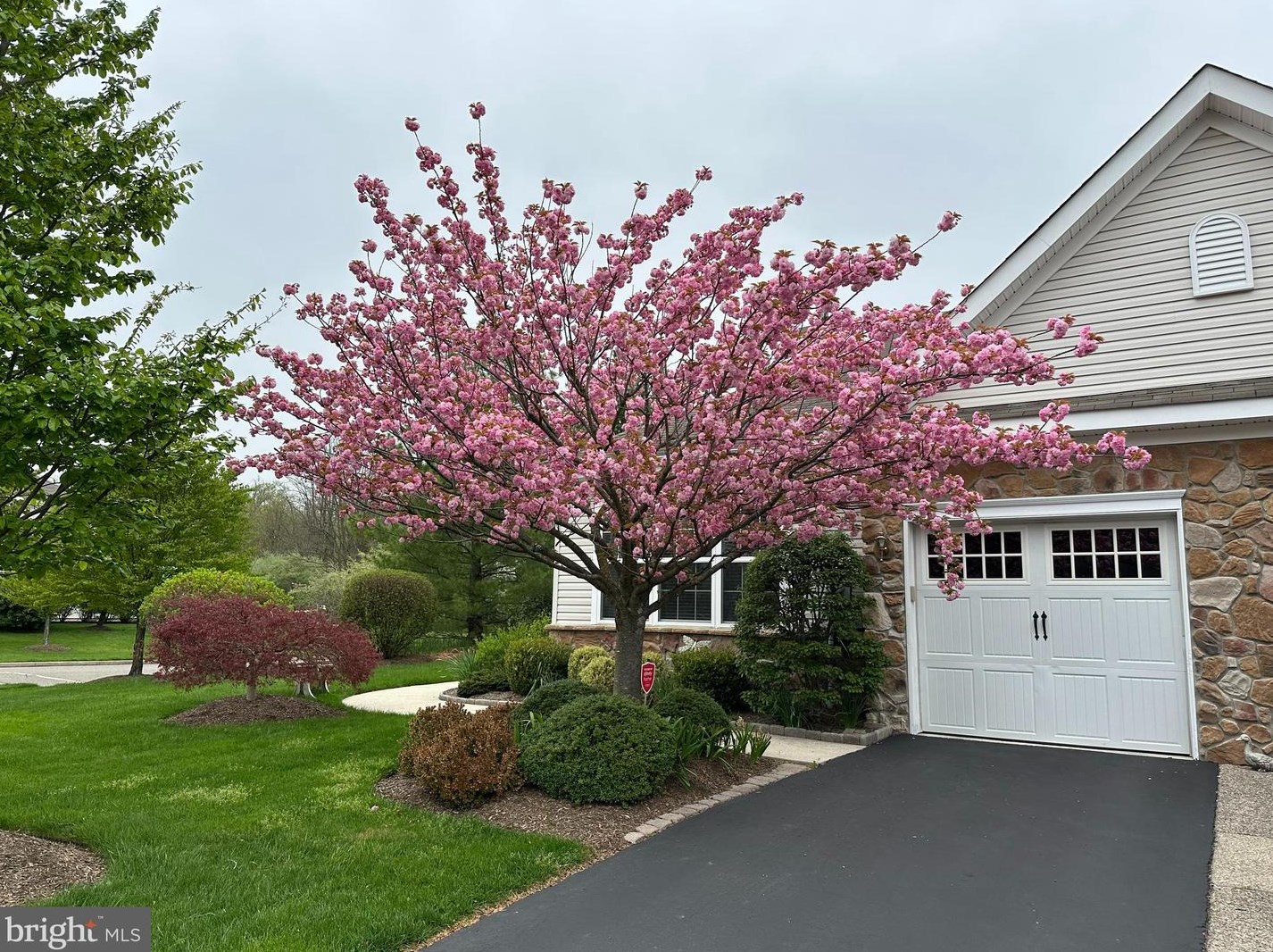 172 Copperfield Dr, Trenton NJ  08648-2583 exterior