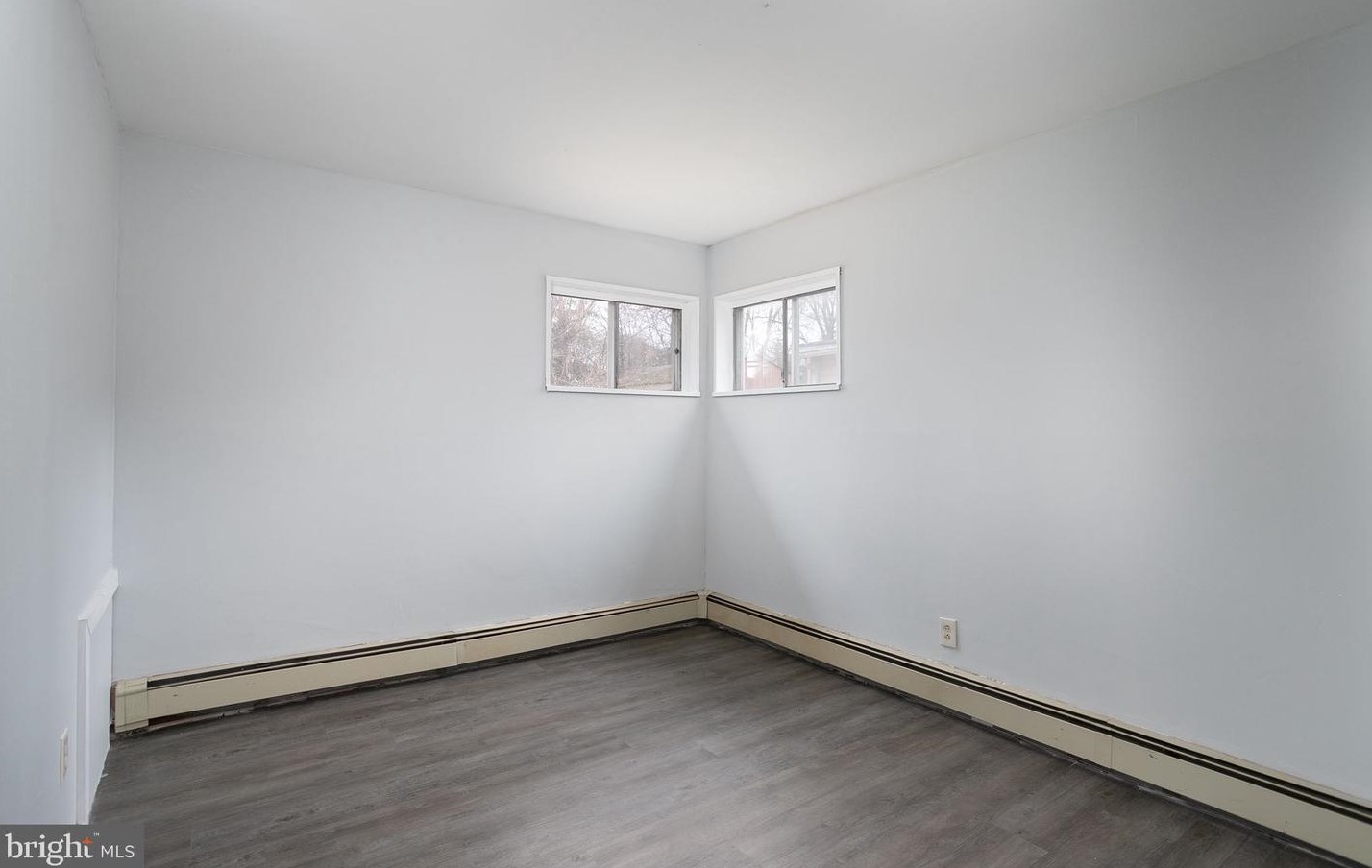 9 Theresa St, Trenton NJ 08618-1529 exterior