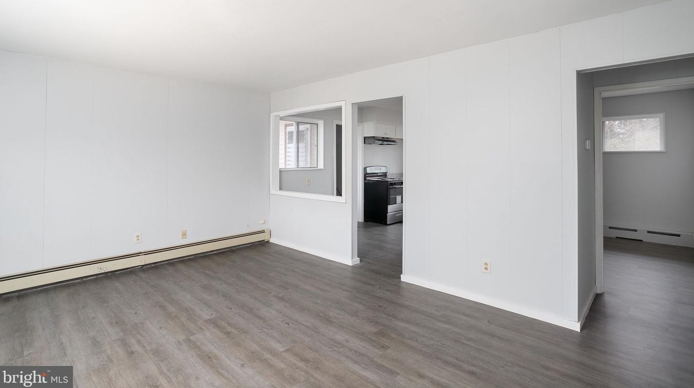 9 Theresa St, Trenton NJ 08618-1529 exterior