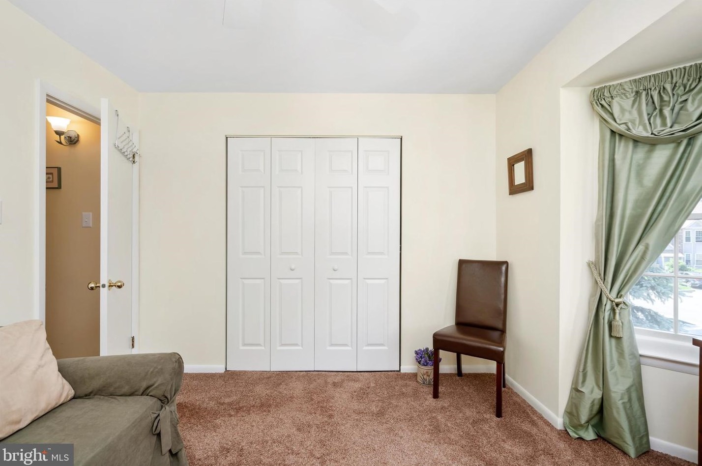 18 Pinewood Dr, Trenton NJ  08690-3346 exterior