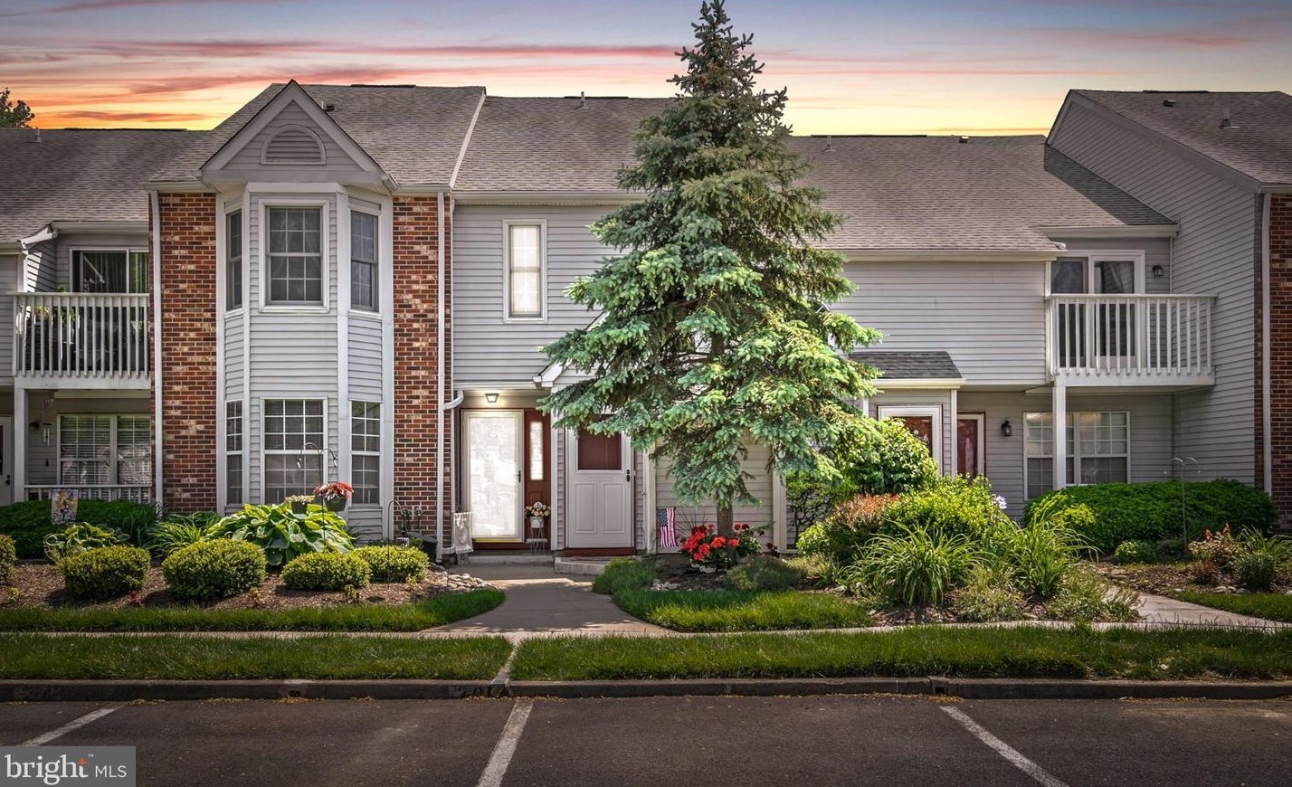 18 Pinewood Dr, Trenton NJ  08690-3346 exterior