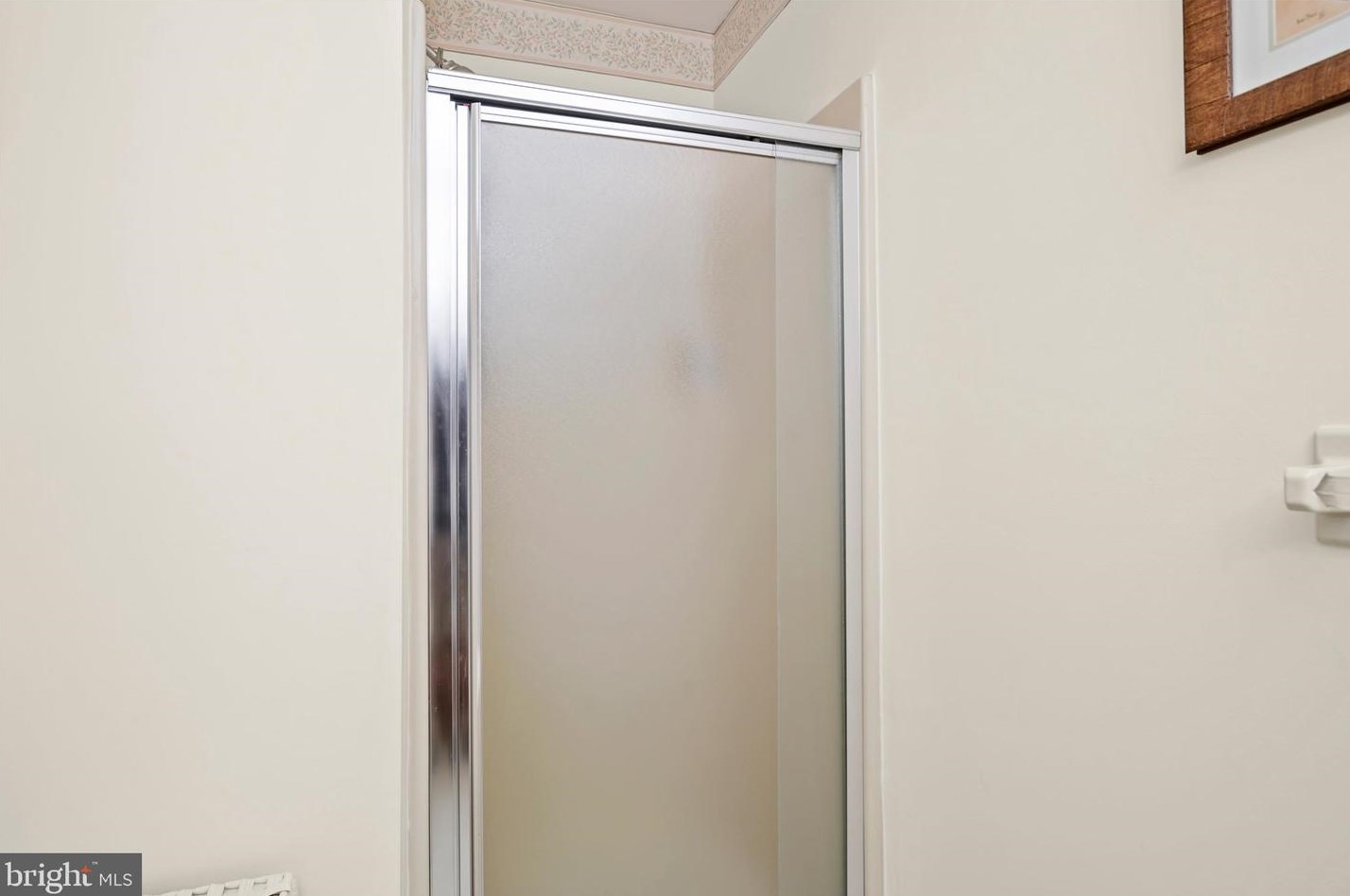 18 Pinewood Dr, Trenton NJ  08690-3346 exterior