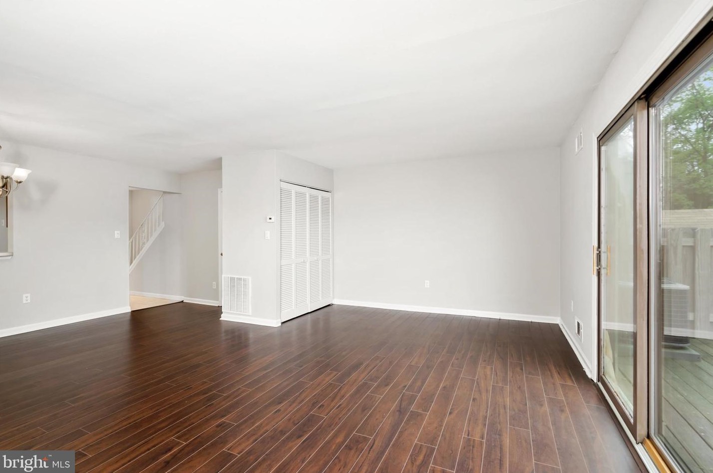 44 Topaz Ln, Trenton NJ 08690-3614 exterior