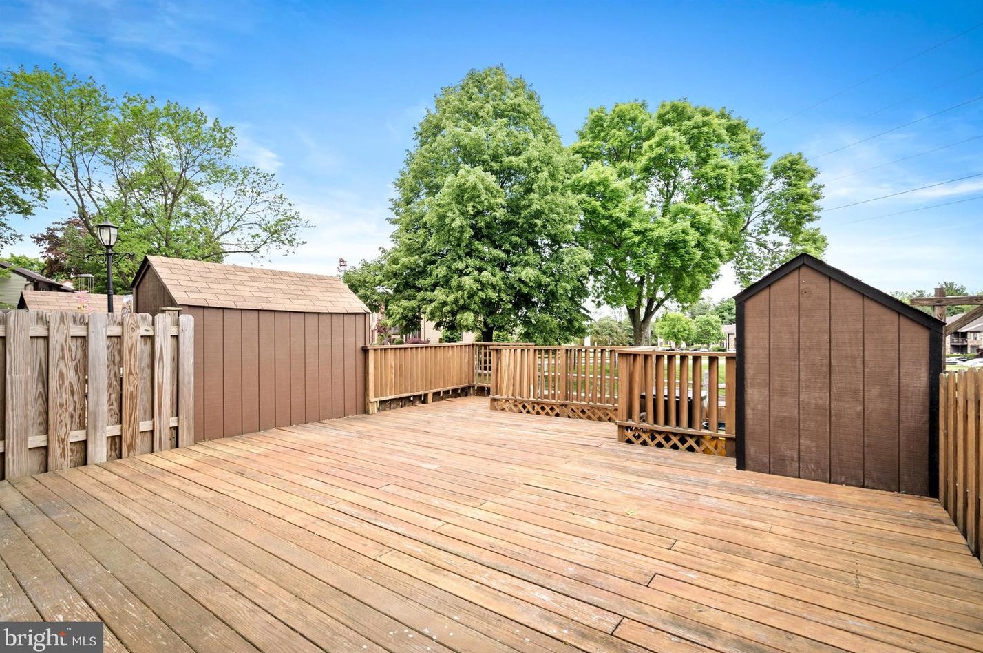 44 Topaz Ln, Trenton NJ 08690-3614 exterior