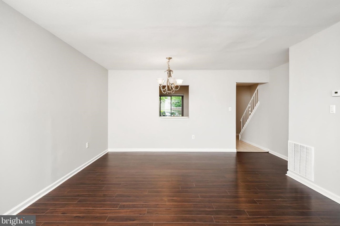 44 Topaz Ln, Trenton NJ 08690-3614 exterior