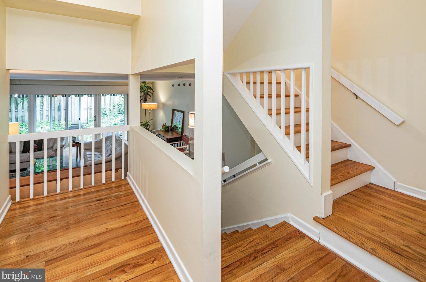 6 Mershon Dr, Princeton NJ 08540-3928 exterior