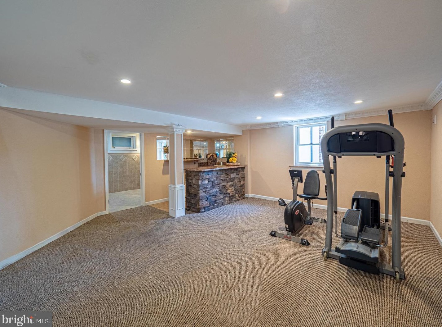 38 Floral Ave, Trenton NJ 08619-1810 exterior