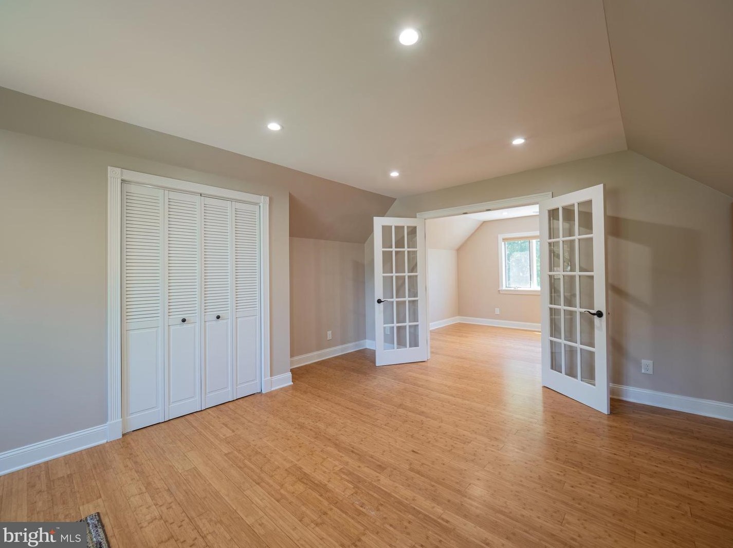 38 Floral Ave, Trenton NJ 08619-1810 exterior