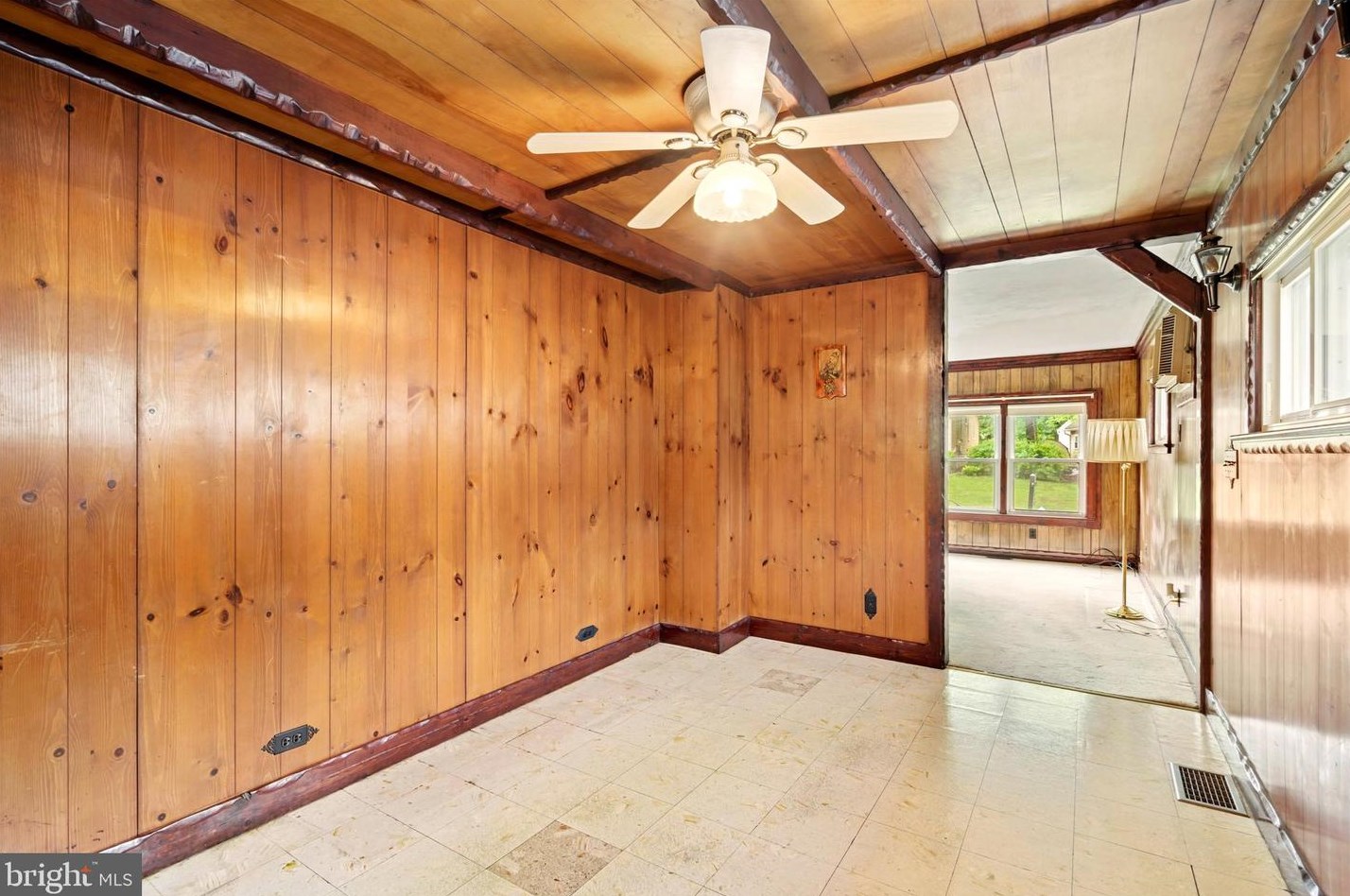 233 Tettemer Ave, Trenton NJ 08610-1521 exterior