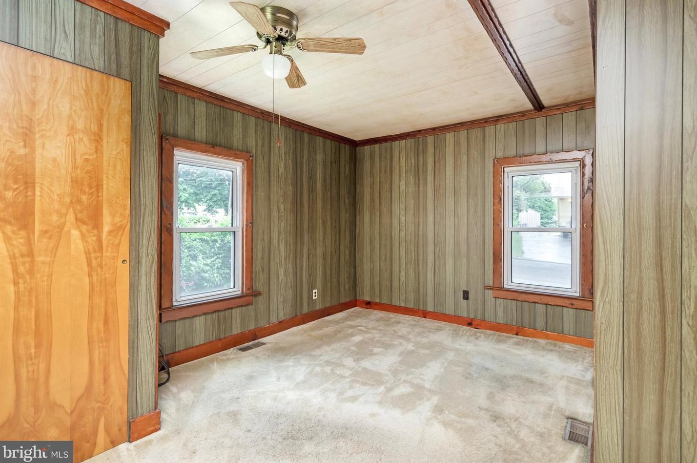 233 Tettemer Ave, Trenton NJ 08610-1521 exterior