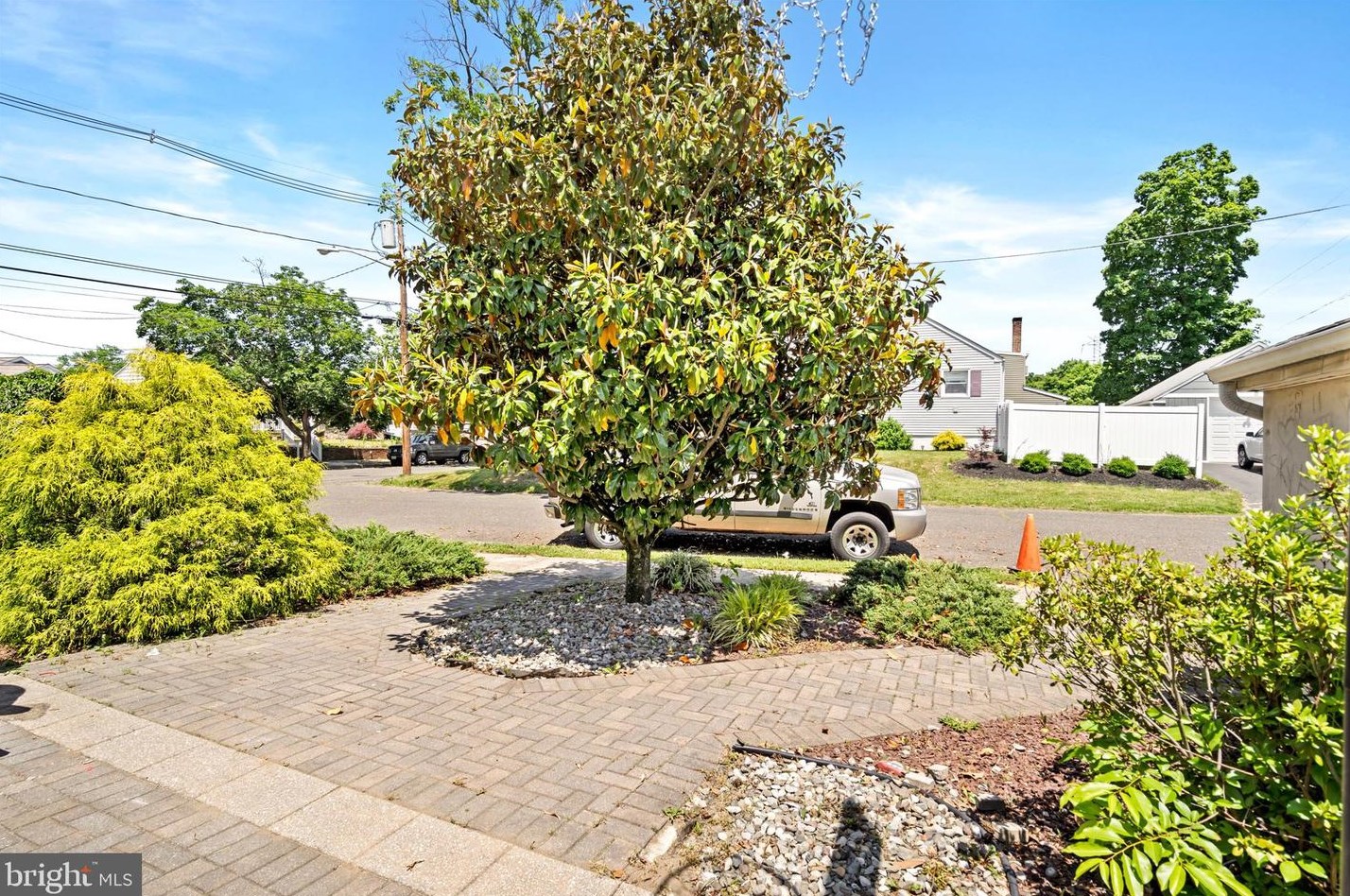 262 Edward Ave, Trenton NJ 08610-3906 exterior