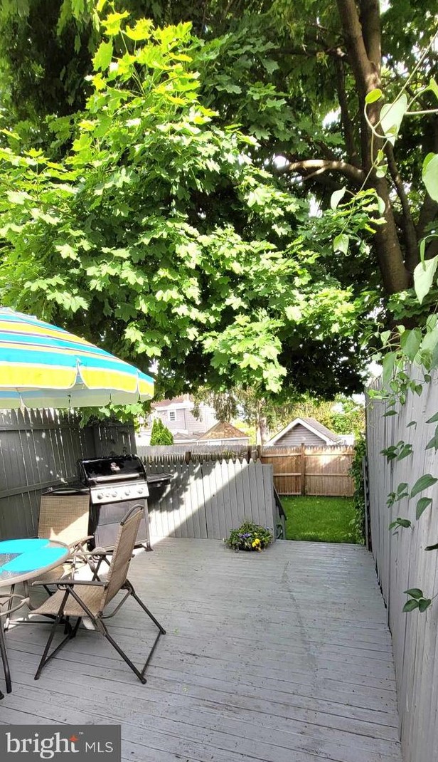 618 Ohio Ave, Trenton NJ  08638-3925 exterior