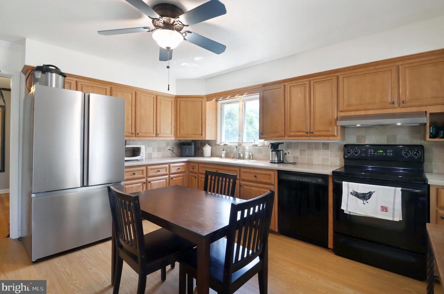 469 Fenwood Ave, Trenton NJ  08619-2573 exterior