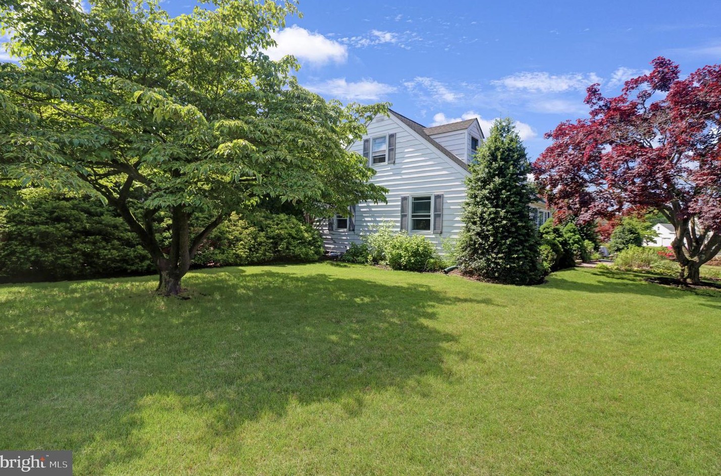 469 Fenwood Ave, Trenton NJ  08619-2573 exterior