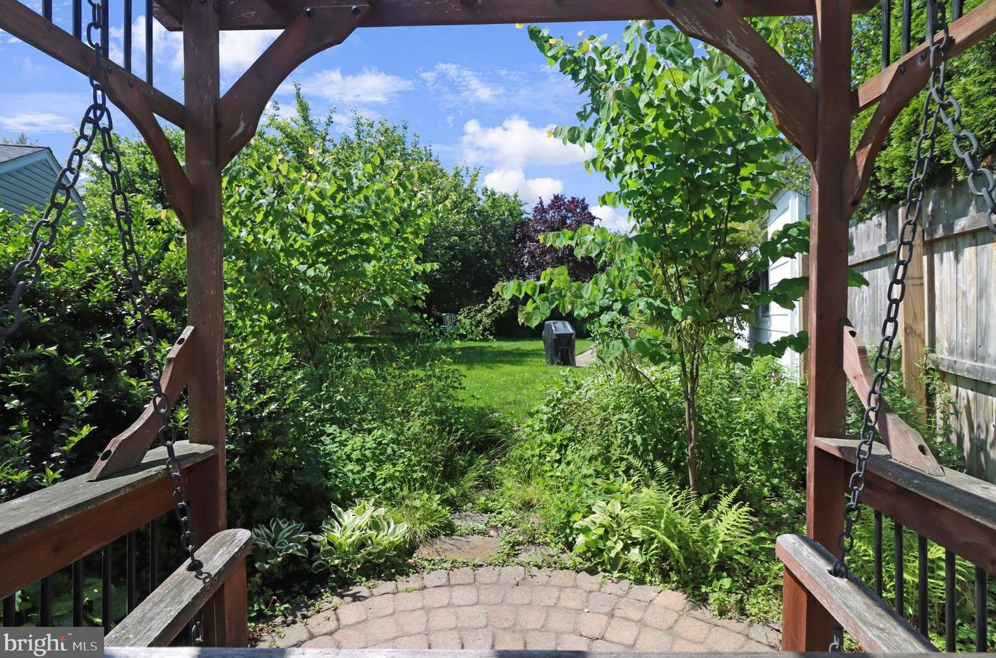 469 Fenwood Ave, Trenton NJ  08619-2573 exterior