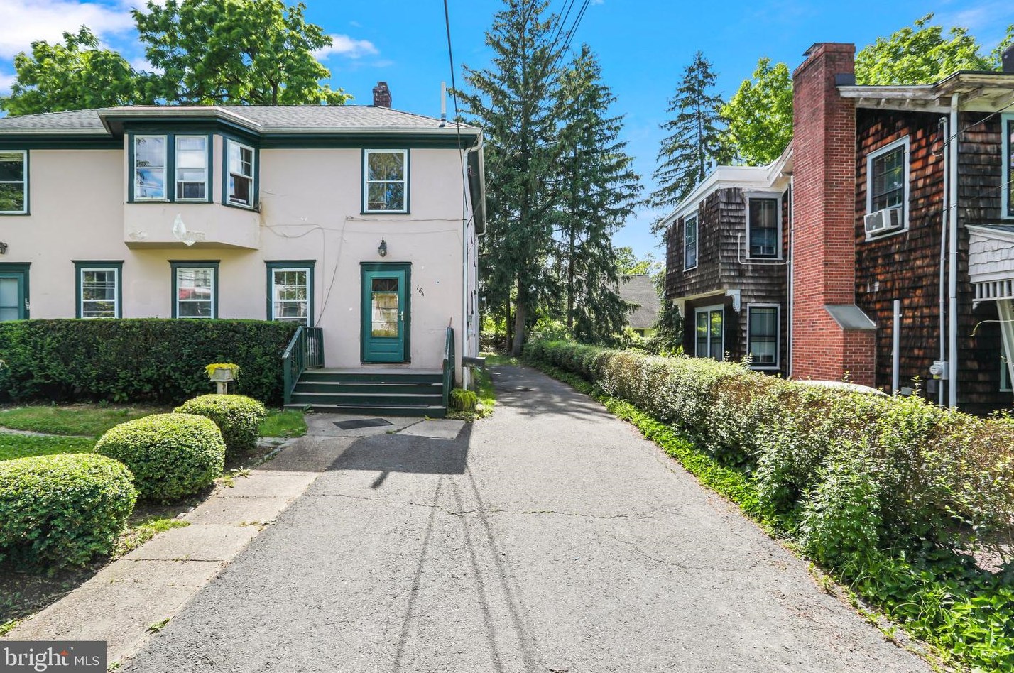 182 John St, Princeton NJ  08542-3158 exterior