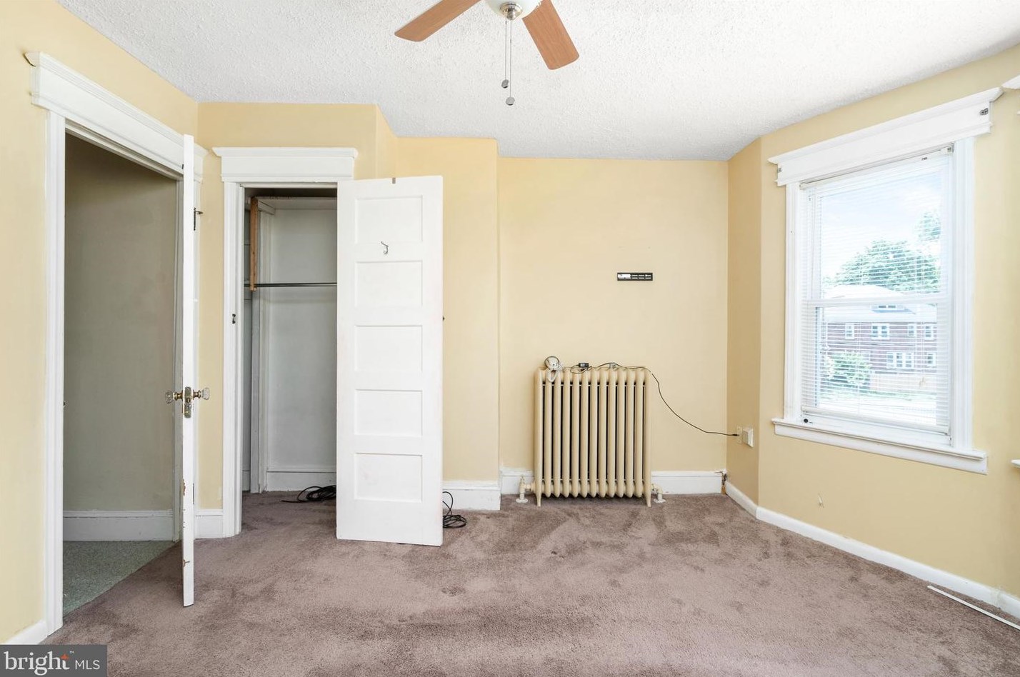 406 Beechwood Ave, Trenton NJ  08618-2524 exterior