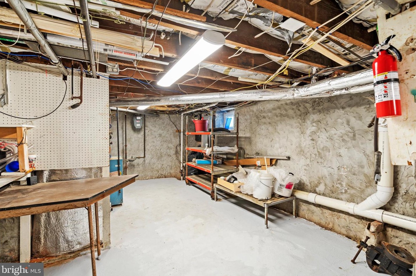 406 Beechwood Ave, Trenton NJ  08618-2524 exterior