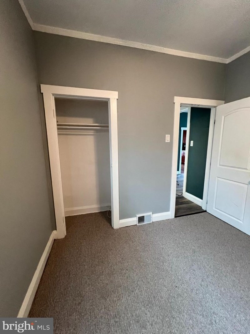 240 Darcy Ave, Trenton NJ 08629-1615 exterior