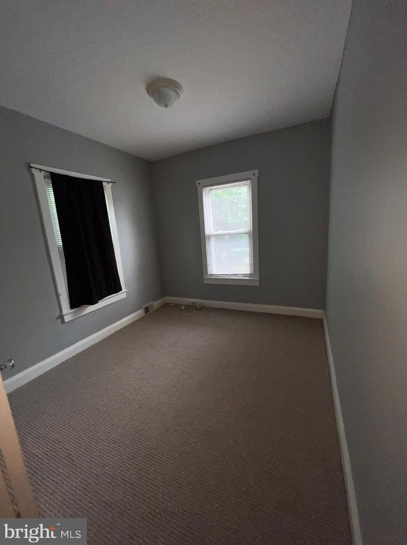 240 Darcy Ave, Trenton NJ 08629-1615 exterior