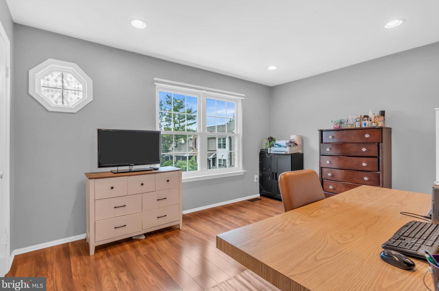 11 Hopkinson Ct, East Windsor NJ 08520-2725 exterior