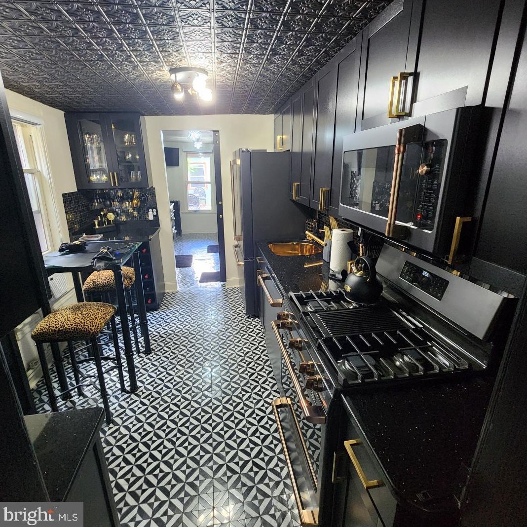 252 Jackson St, Trenton NJ  08611-1720 exterior