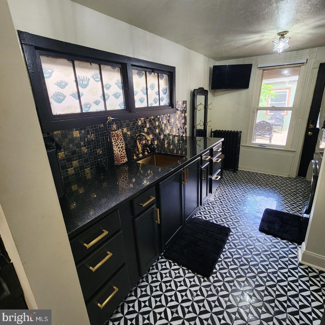 252 Jackson St, Trenton NJ  08611-1720 exterior