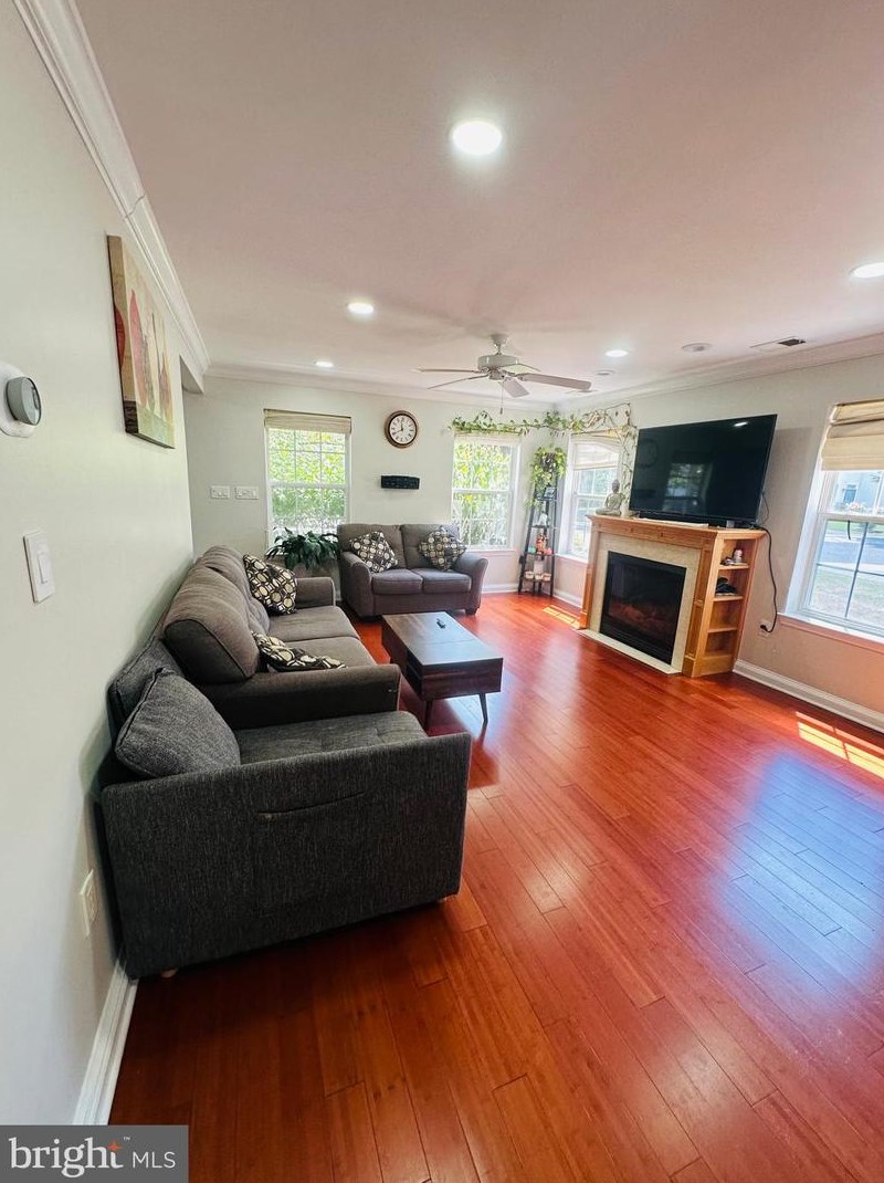 127 Fountayne Ln, Trenton NJ  08648-2680 exterior