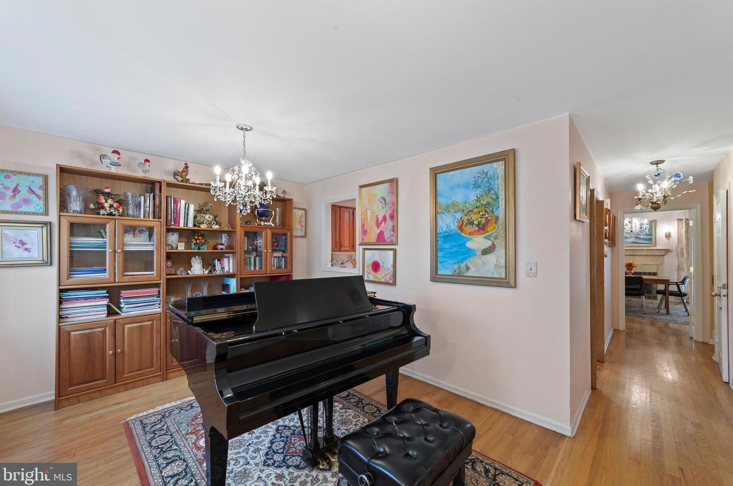 25 Exeter Ct, Princeton NJ 08540-7048 exterior