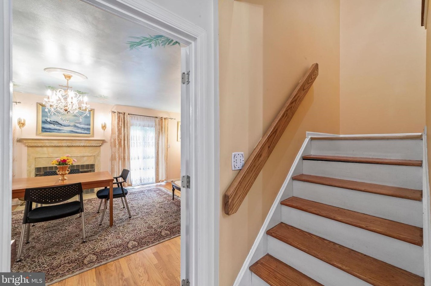 25 Exeter Ct, Princeton NJ 08540-7048 exterior