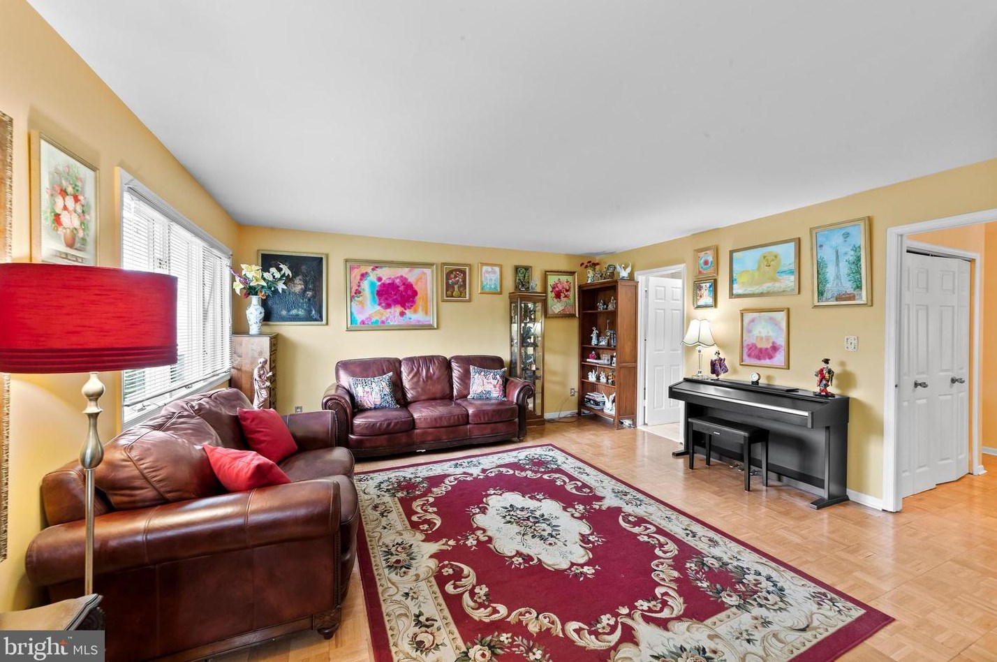 25 Exeter Ct, Princeton NJ 08540-7048 exterior