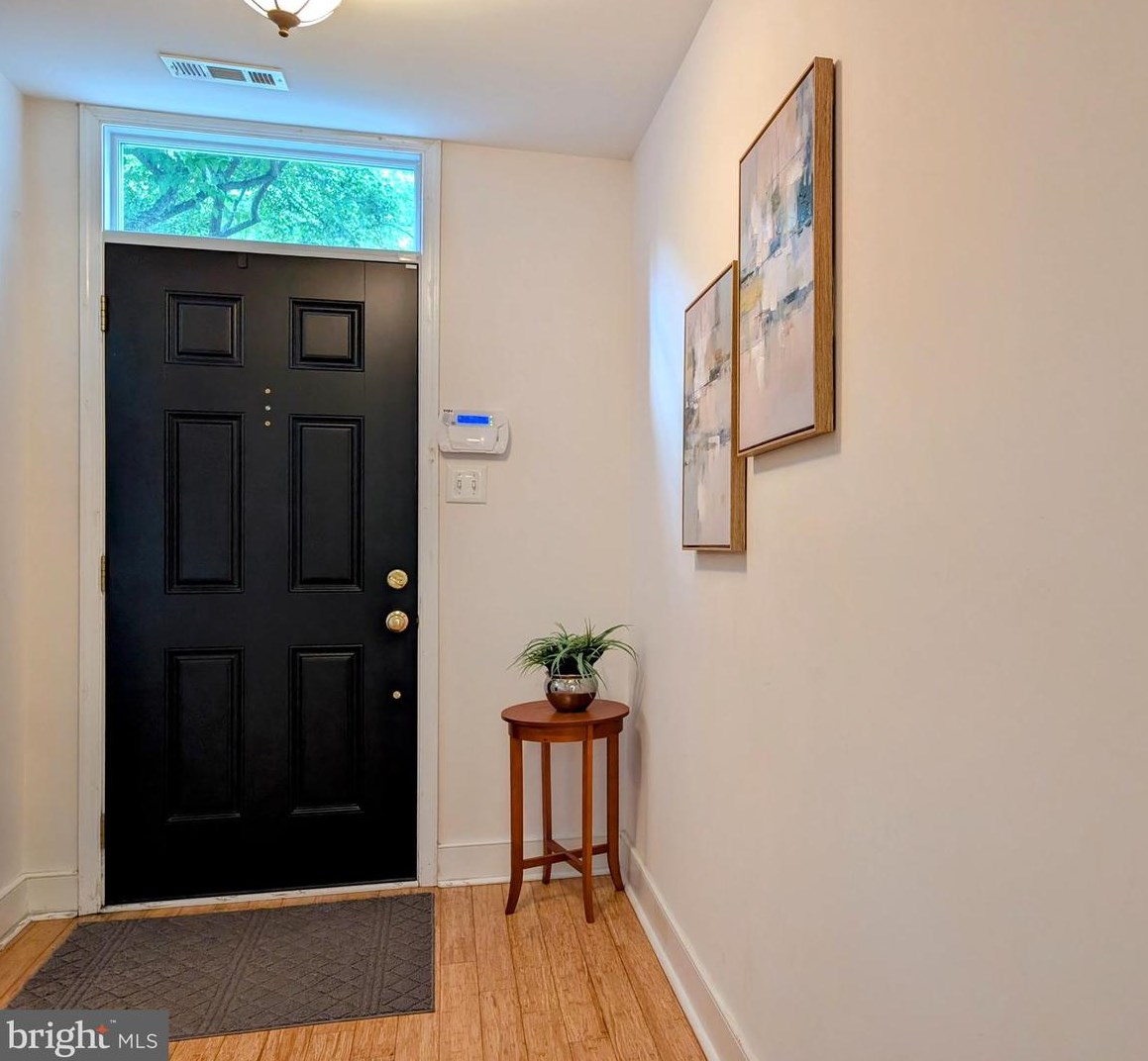 50 Mccomb Rd, Princeton NJ  08540-1952 exterior