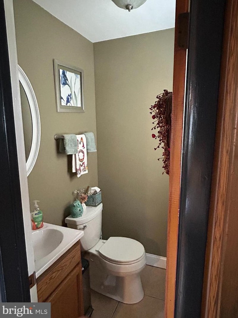 1815 Hamilton Ave, Trenton NJ 08609-2720 exterior