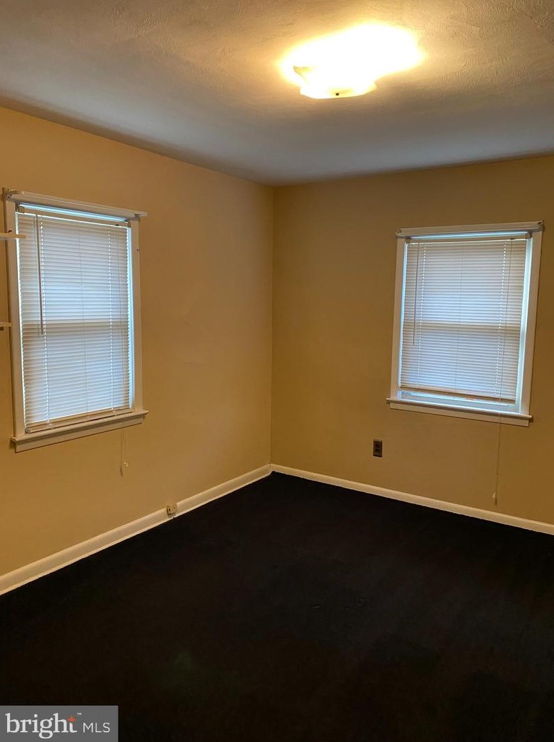 1815 Hamilton Ave, Trenton NJ 08609-2720 exterior