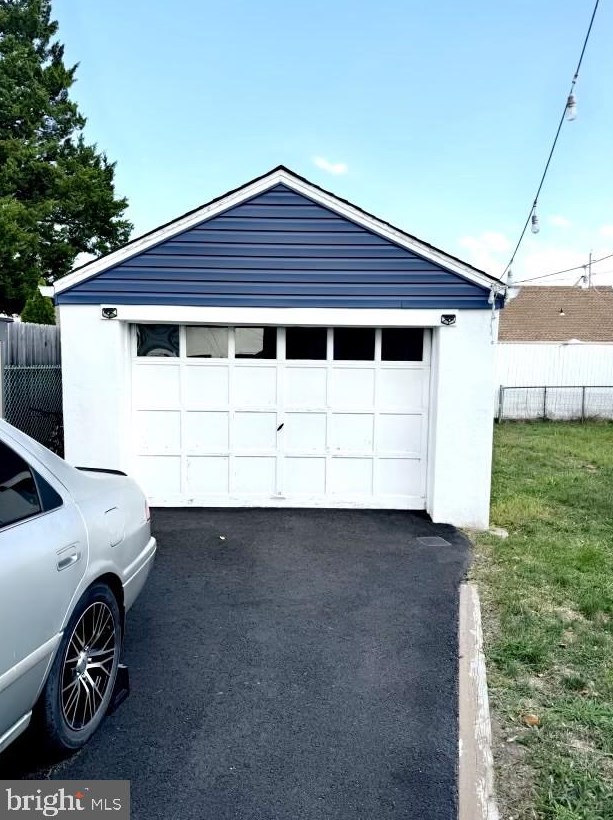 112 Thropp Ave, Trenton NJ  08610-3521 exterior