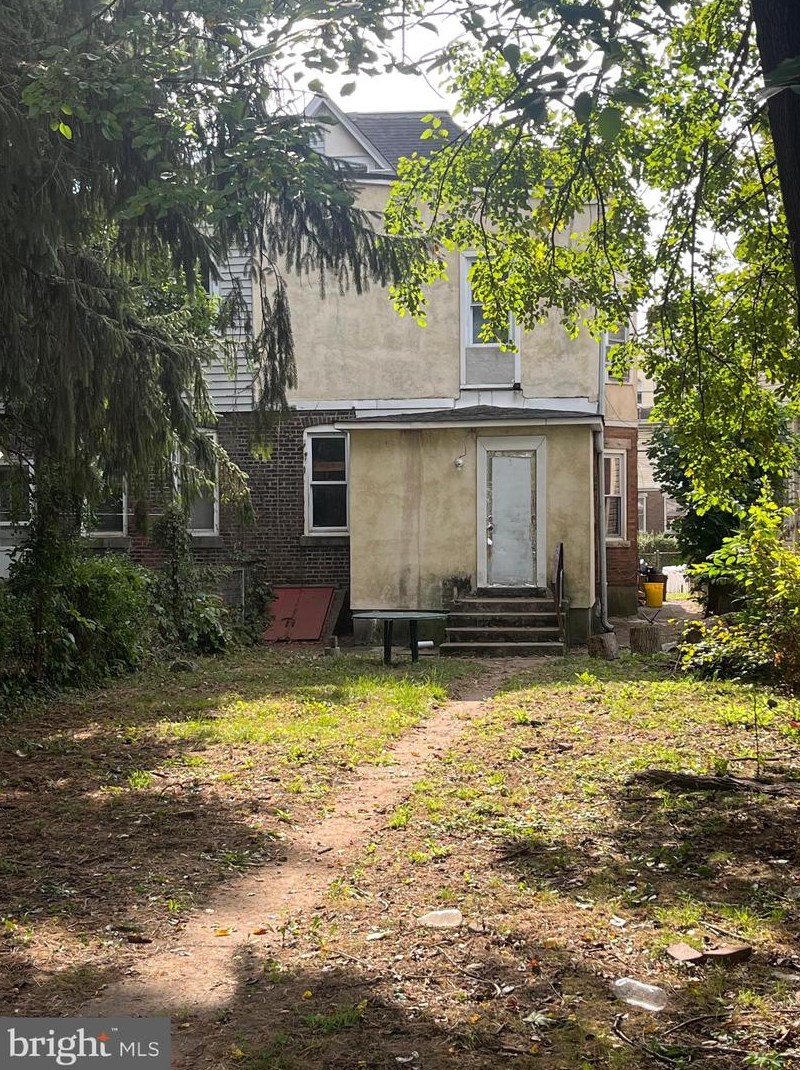 460 Hamilton Ave, Trenton NJ 08609-2709 exterior