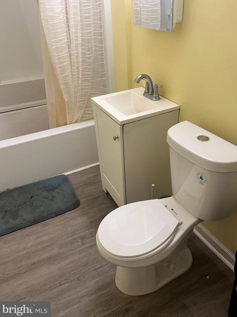 460 Hamilton Ave, Trenton NJ 08609-2709 exterior