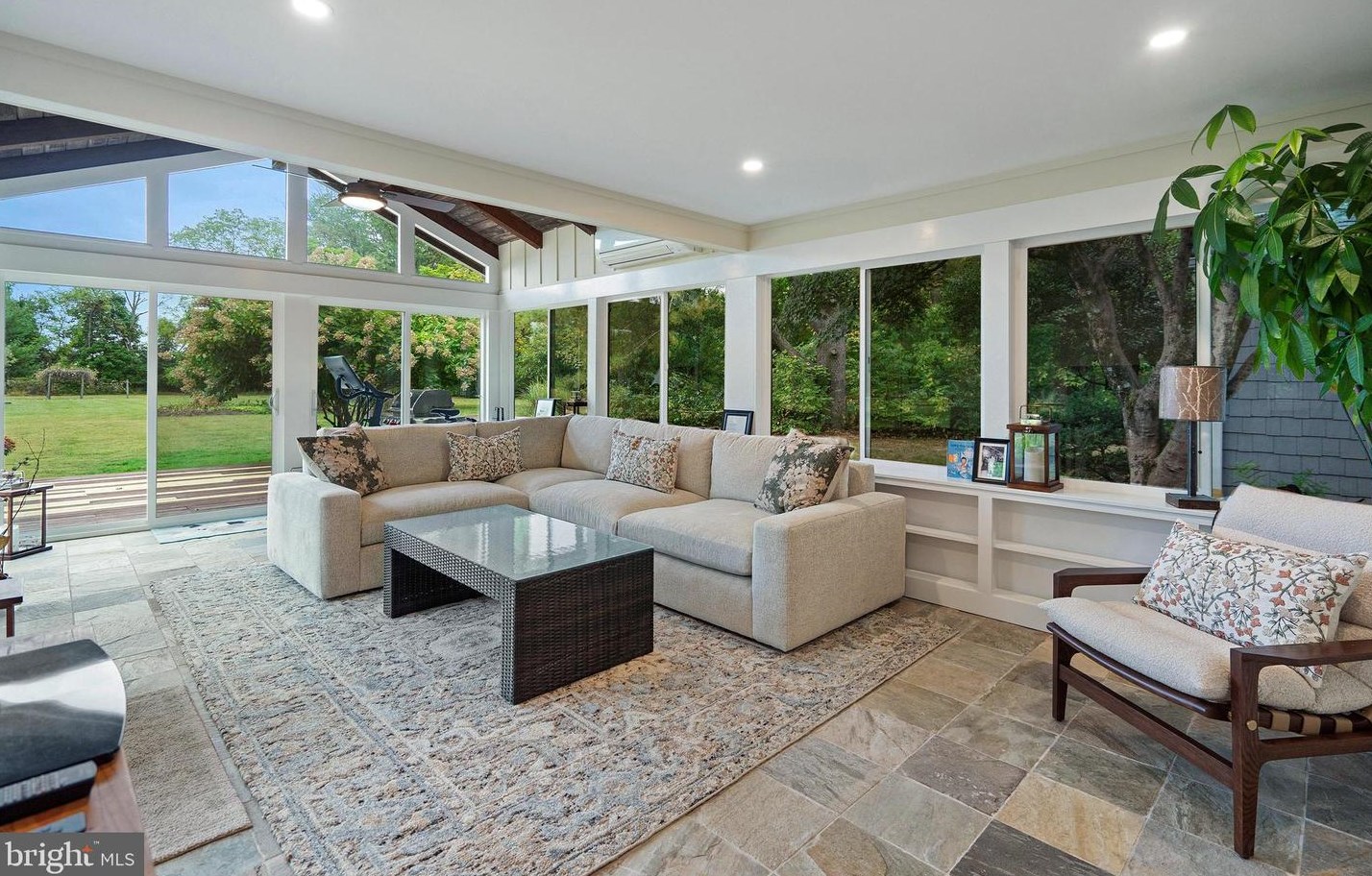 160 Carter Rd, Princeton NJ 08540-2103 exterior