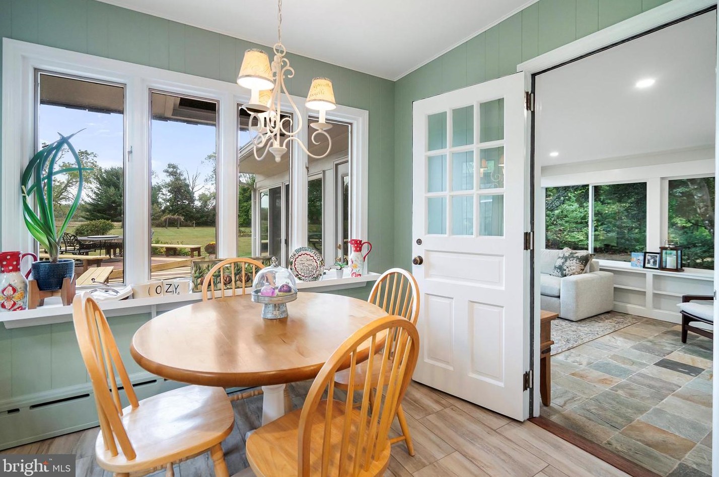 160 Carter Rd, Princeton NJ 08540-2103 exterior