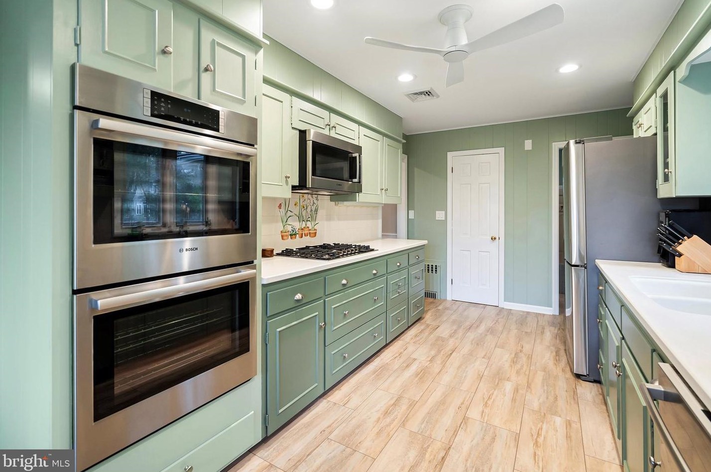 160 Carter Rd, Princeton NJ 08540-2103 exterior