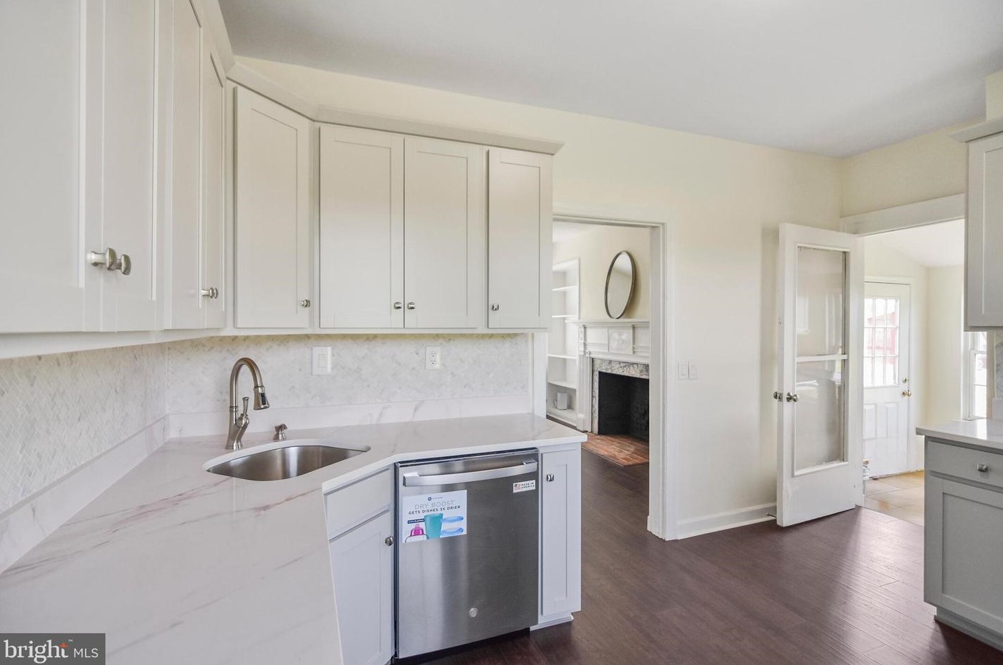 333 Carter Rd, Princeton NJ  08540-7422 exterior