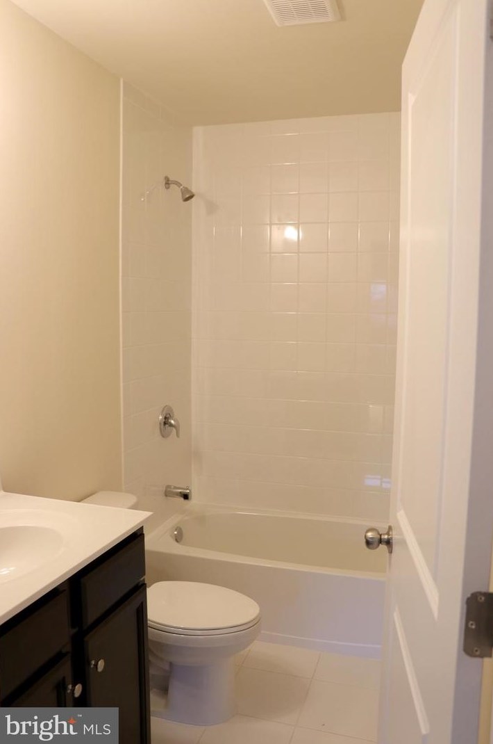 30 Stoneham Rd, Trenton NJ exterior